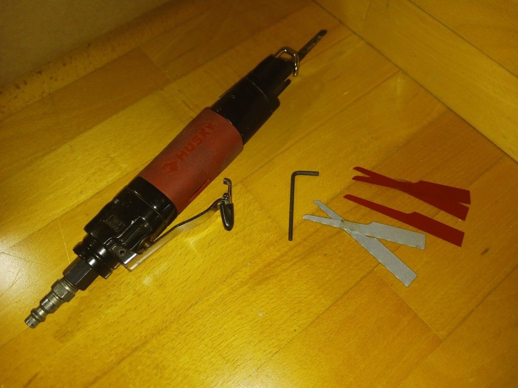 AIR RECIPROCATING SAW