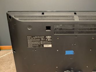 Sony BRAVIA 32" LCD Flat Screen TV with Stand