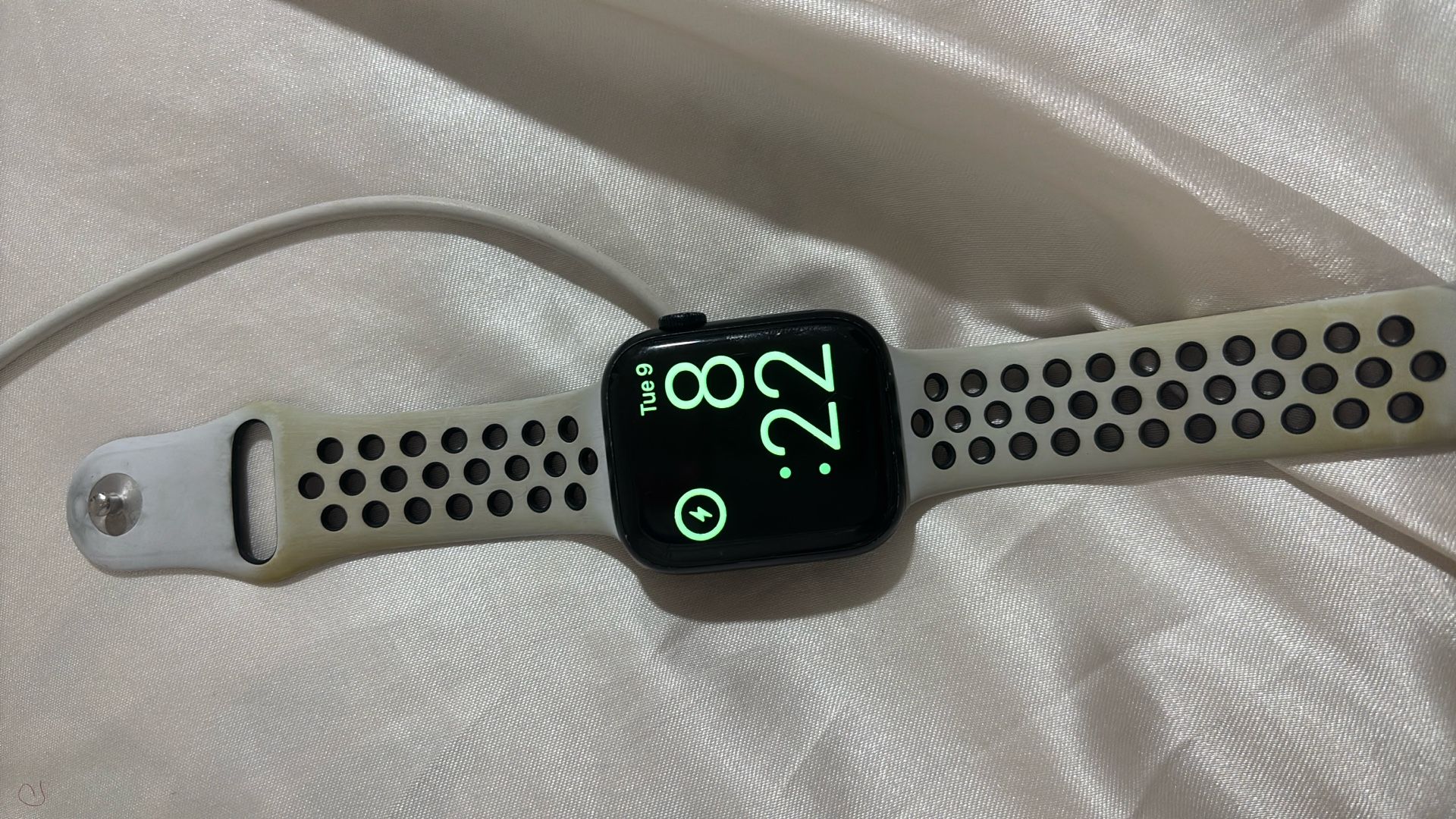 Apple Watch Series 8 45mm. 