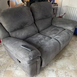 FREE COUCH LOVE SEAT RECLINER