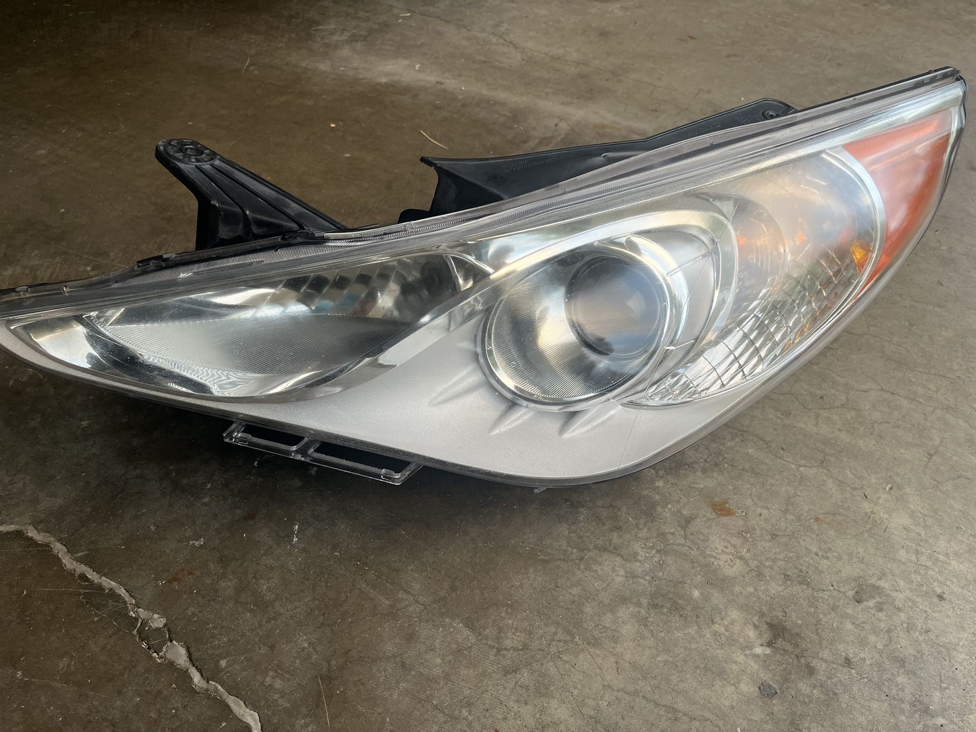 2013 Hyundai Sonata R/L Headlight OEM
