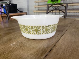 Vintage Pyrex Verde casserole