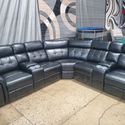 Beautiful Black  Piece Power Reclining Sectional with LED Lights(New)