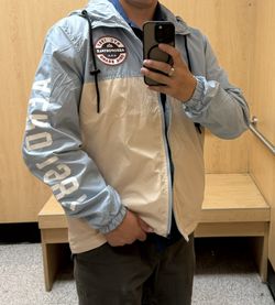 Aeropostale Men’s Wind Breaker 