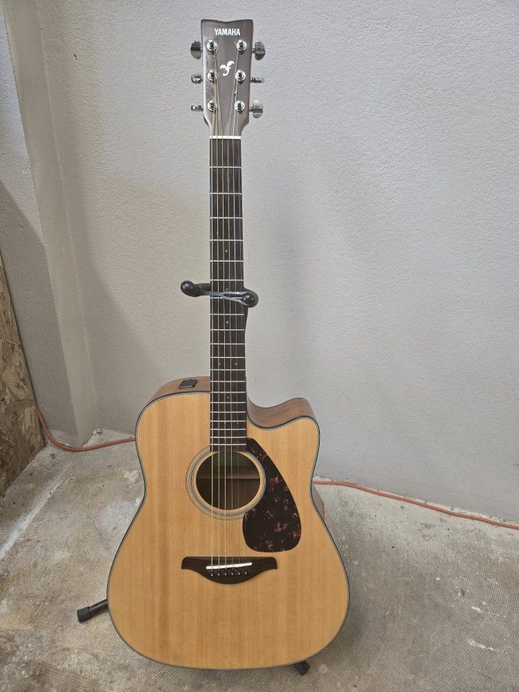 Yamaha FGX800C Acoustic Electric Guitar