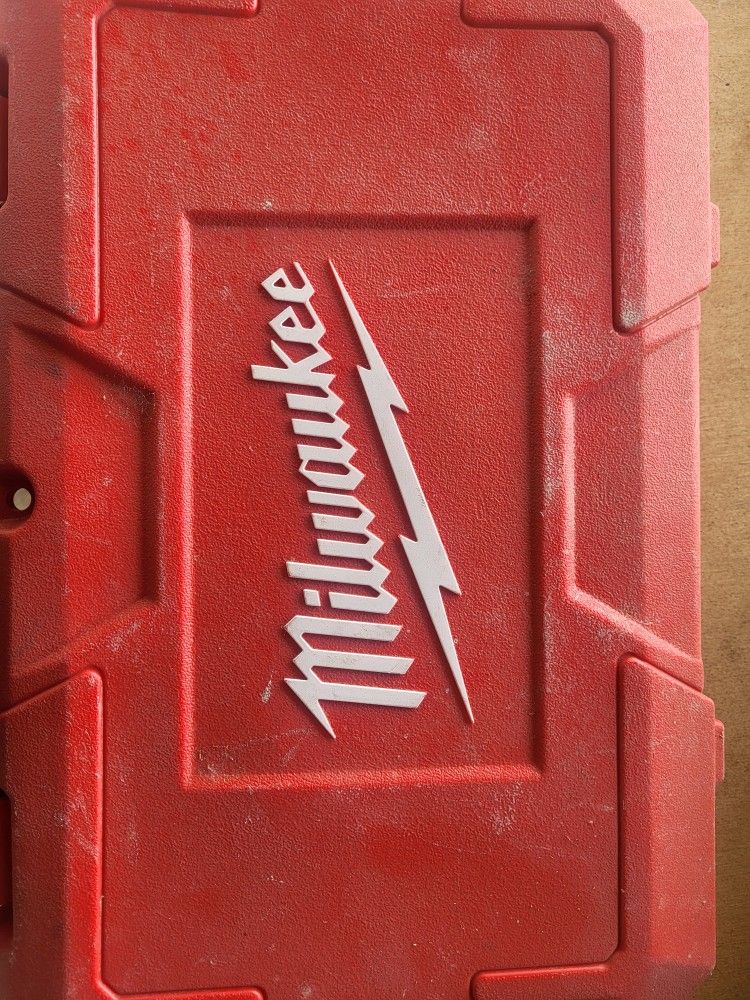 Milwaukee 8 amps 1 in. Corded SDS-Plus Rotary Hammer Drill