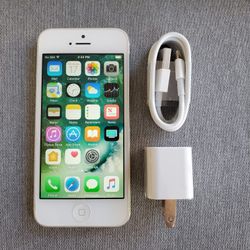 iPhone 5 - GSM UNLOCKED - Like New