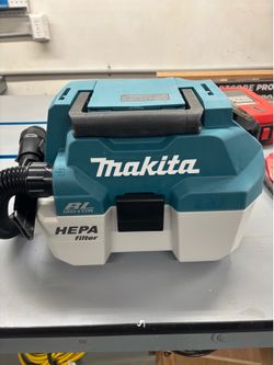 Makita portable shop vac