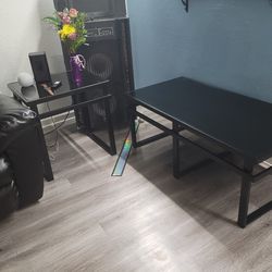 Coffee Table With 2 End Tables