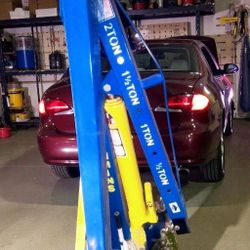 BUNDLE !! Cummins 2 -ton Engine Hoist + Pittsburgh Transmission Jack
