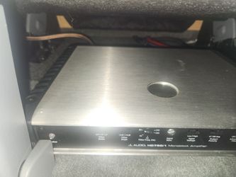 JL HD 750/1 monoblock amp