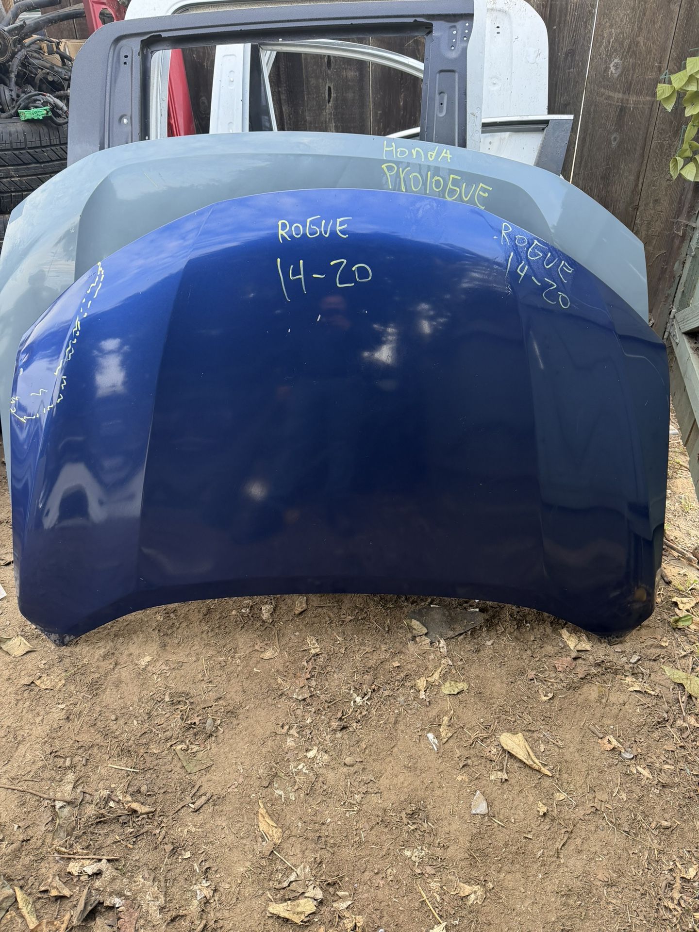 Hood Nissan Rogue 2018