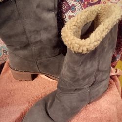Women's Grey Winter Boots Size 8