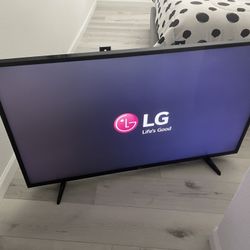 LG TV 50” 