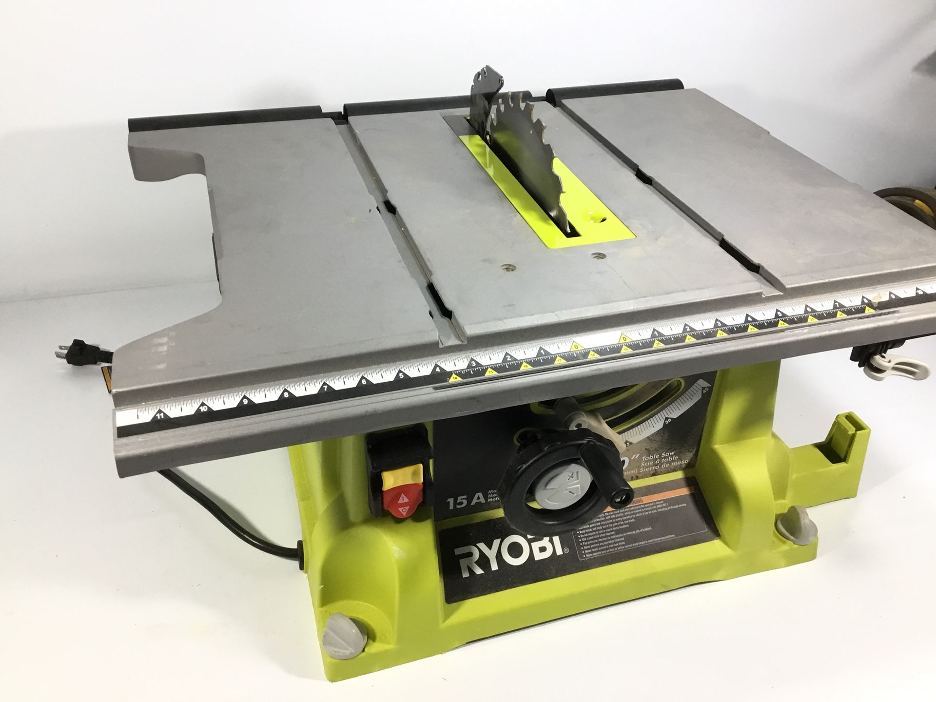 RYOBI 10 in. Table Saw RTS21G for Sale in Arlington Heights IL