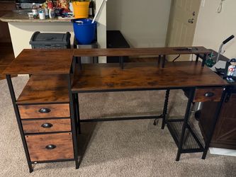 Computer desk