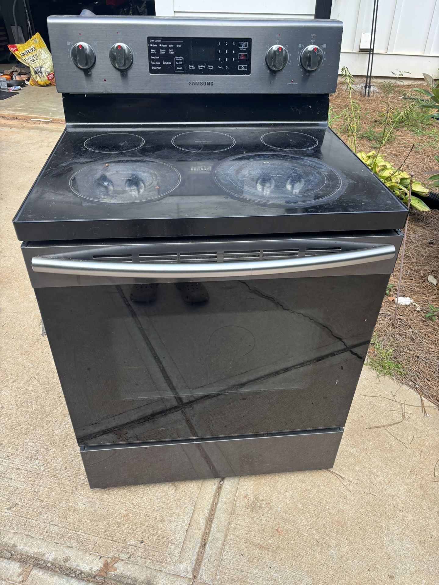 Samsung Electric Range And Dishwasher
