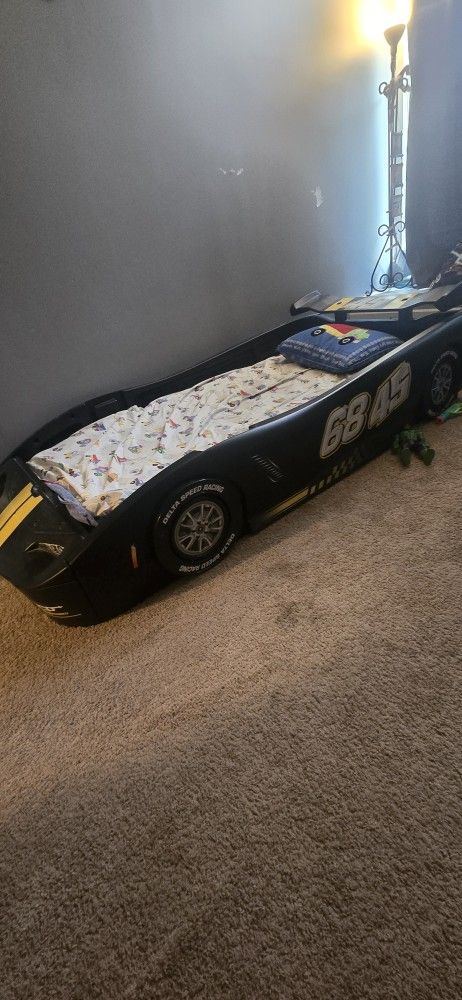 Kids Race Car Bed And Free Toys And Books