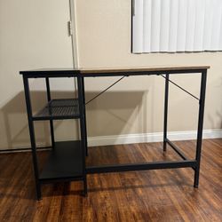 SMALL OFFICE DESK 