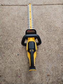 DEWALT
20V MAX 22 in. Cordless Battery Powered Hedge Trimmer (Tool Only)