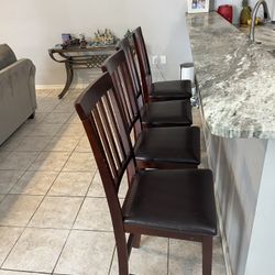 4 Bar Stools. Cherry Wood