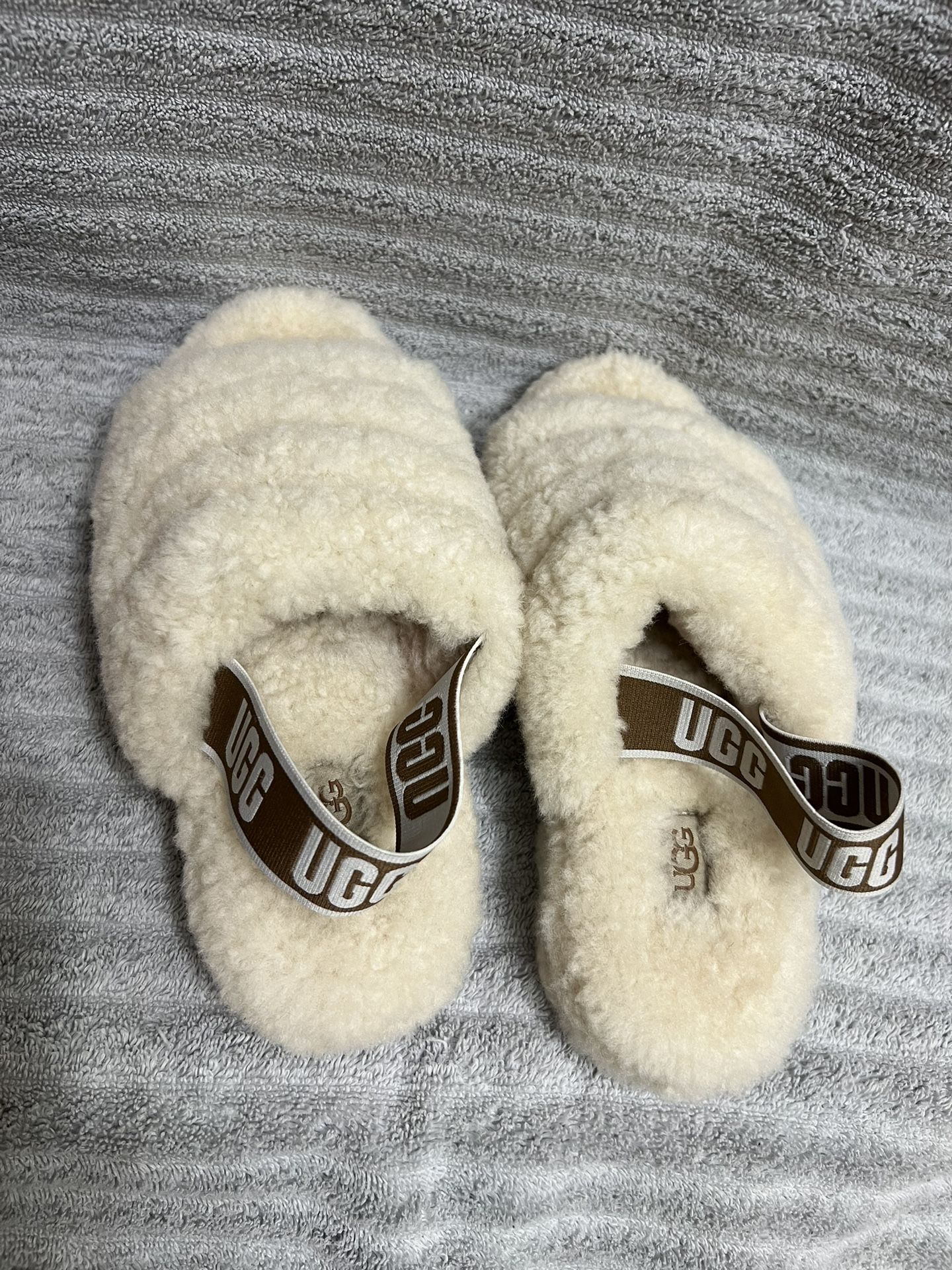 UGG Women’s Fluff Yeah Slide