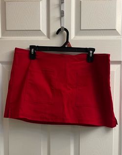 Brand new Juniors red front pockets skirt size XL