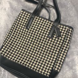 Coach Houndstooth Zipper