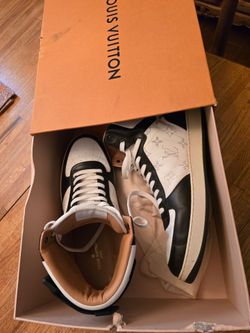 Authentic Louis Vuitton LV Trainer High Top Sneakers Size 8 - Excellent Condition