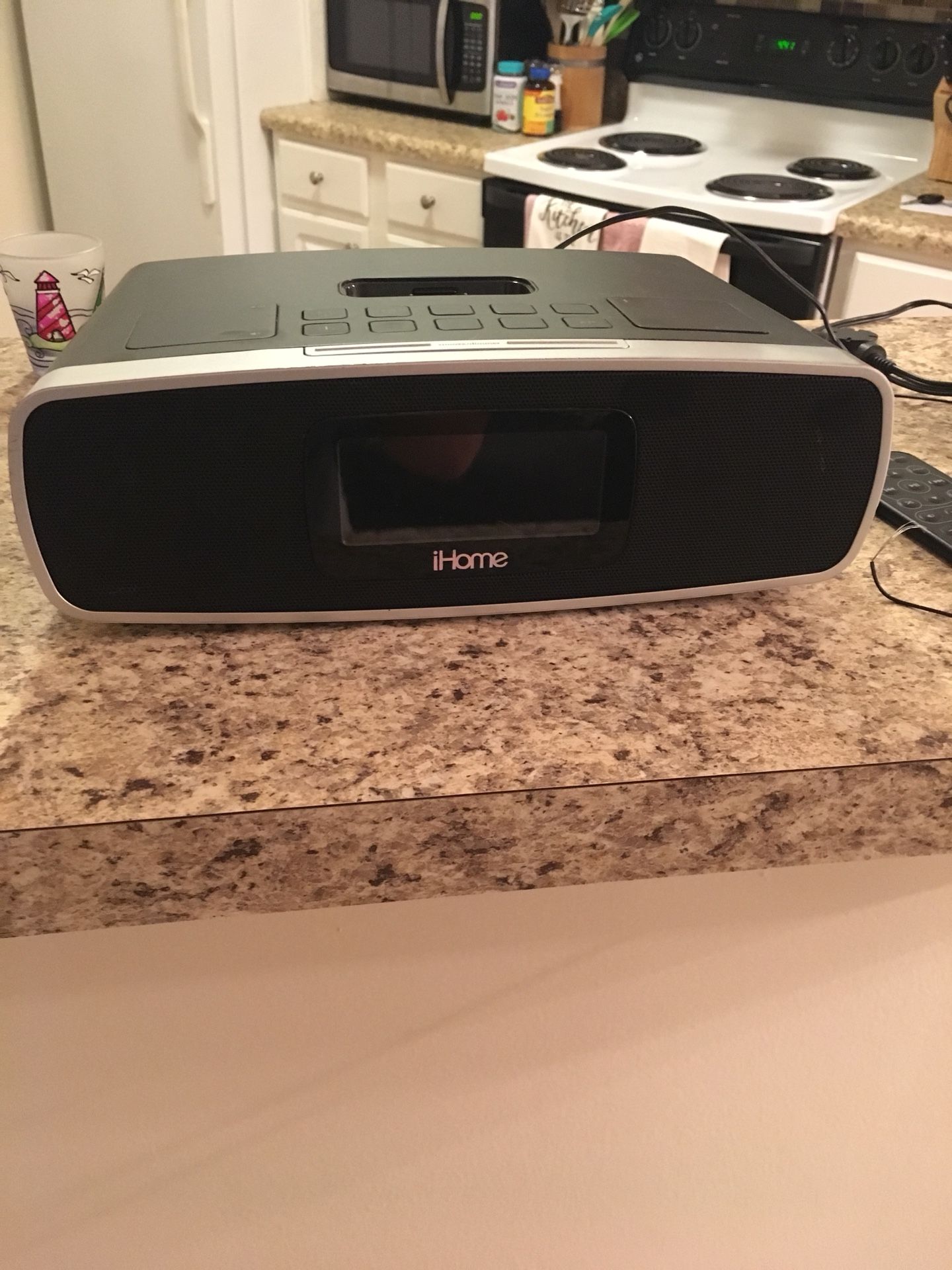 IHome AM/FM STEREO