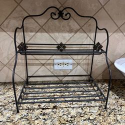Metal countertop rack