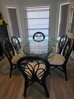 Round Glass Top Rattan Dining Table with 6Chairs