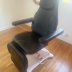 Electric Medical / Aesthetic Chair – Fully Adjustable – Works Perfectly