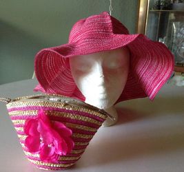 Cute Sun hat with matching carry purse.
