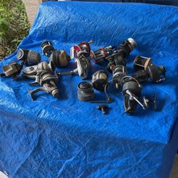 Fishing Reels Antique Few Work,  Some Need Repair Others For Parts  