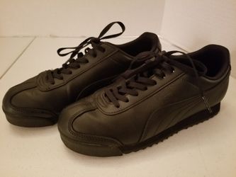 Puma Roma sneakers size 5 (youth)