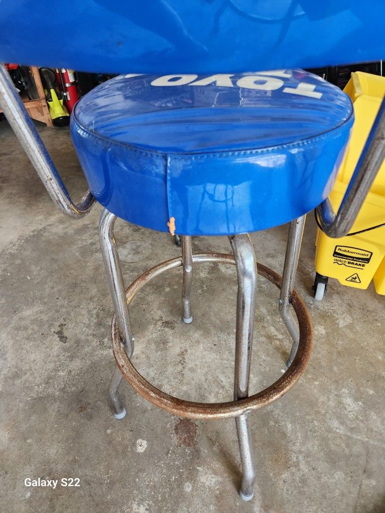 Garage or mechanic shop chair for Sale in Stuart, FL OfferUp