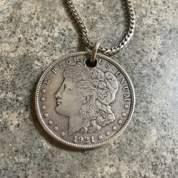 Morgan Pendant With Chain 