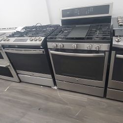 Slide In  Stove $475..GE Stainless Warranty 301 Saundview Ave Bronx NY 10473