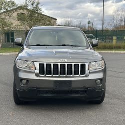 Hi, I’m selling 2012 Jeep grand Cherokee
