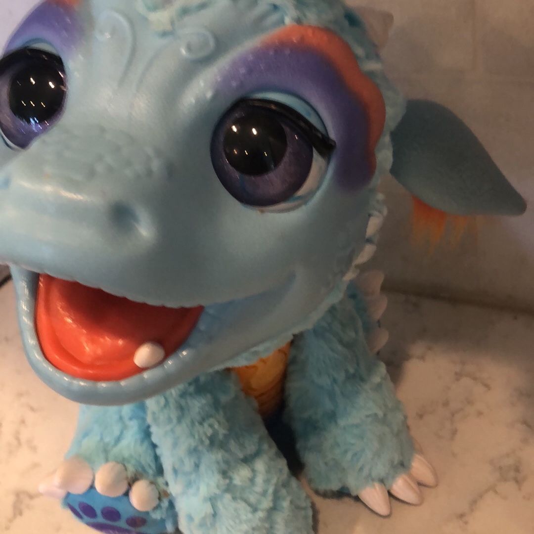 FurReal Friends Torch My Blazin Dragon Sounds Lights Up
