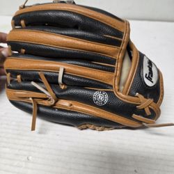 Franklin T Ball Kids Size 9 ½ 