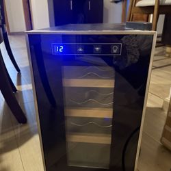 GE 8 Bottle Wine Cooler 