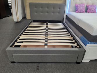 Brand new gray linen queen storage bedframe