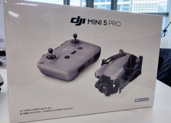 DJI - Mini 5 Pro Drone Fly More Combo (DJI RC-N3) - Gray