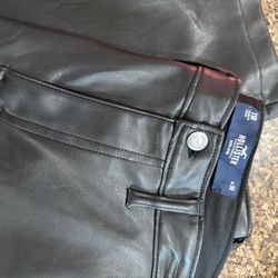 Women’s Faux Leather Pants - Size 11Regular (30w)
