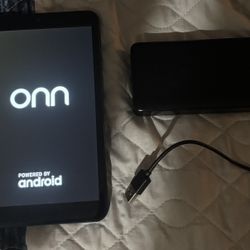 Tablet & Belkin Power Bank