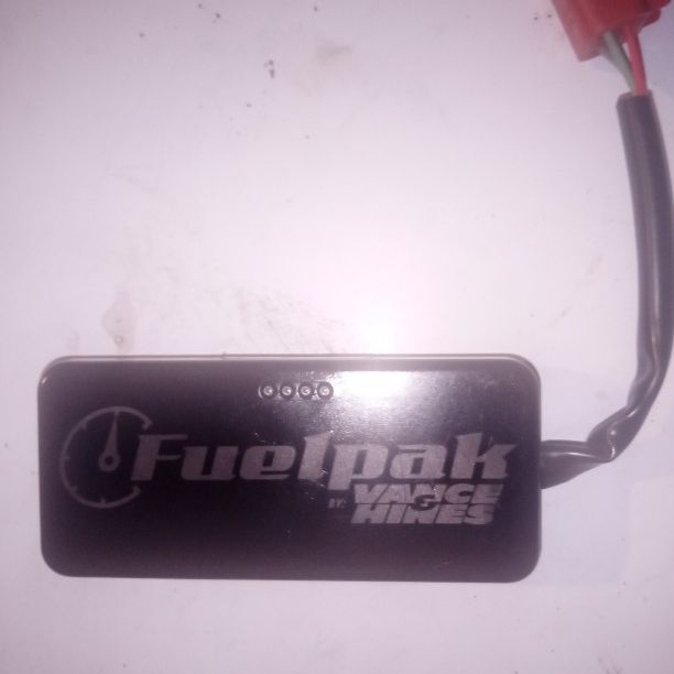 Vance & Hines FuelPak FP3 (4-Pin) for Sale in Avondale, AZ - OfferUp