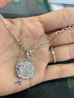Beautiful Atocha in mermaid necklace