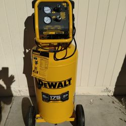 DeWalt 26 Gal 175 Psi Ultra Quieter Air Compressor 